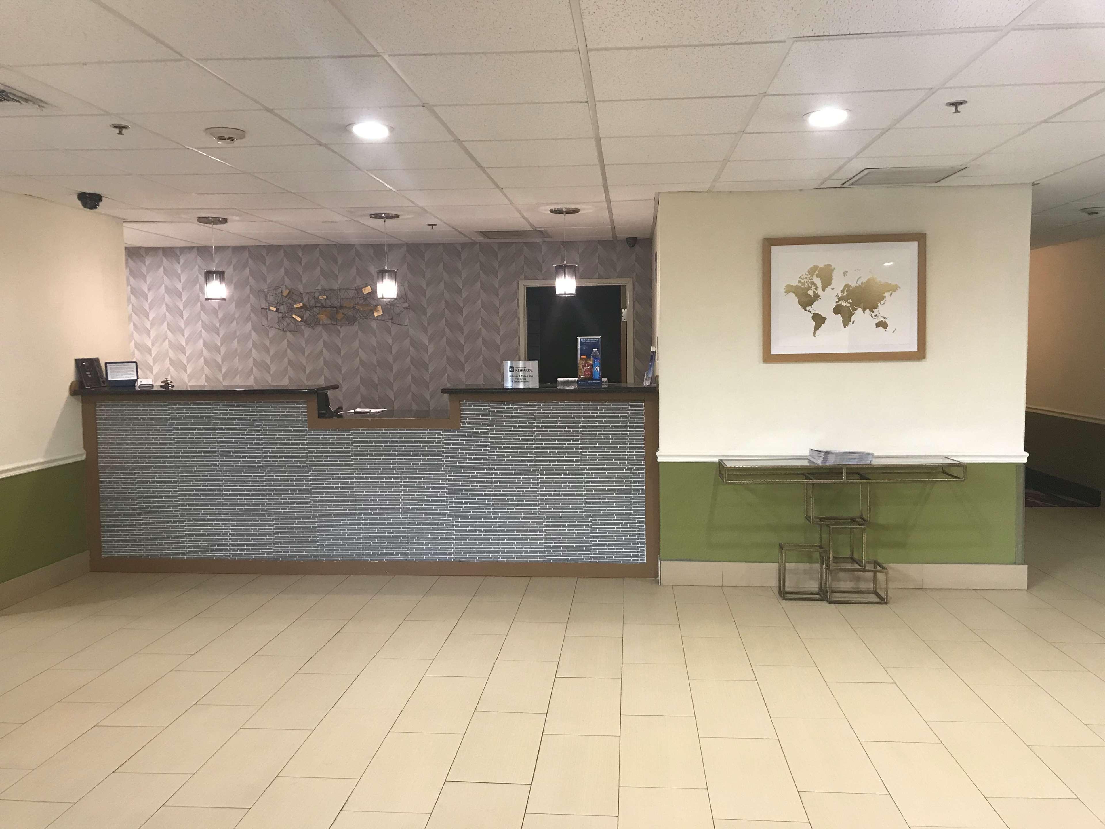 Best Western Rayne Inn Extérieur photo