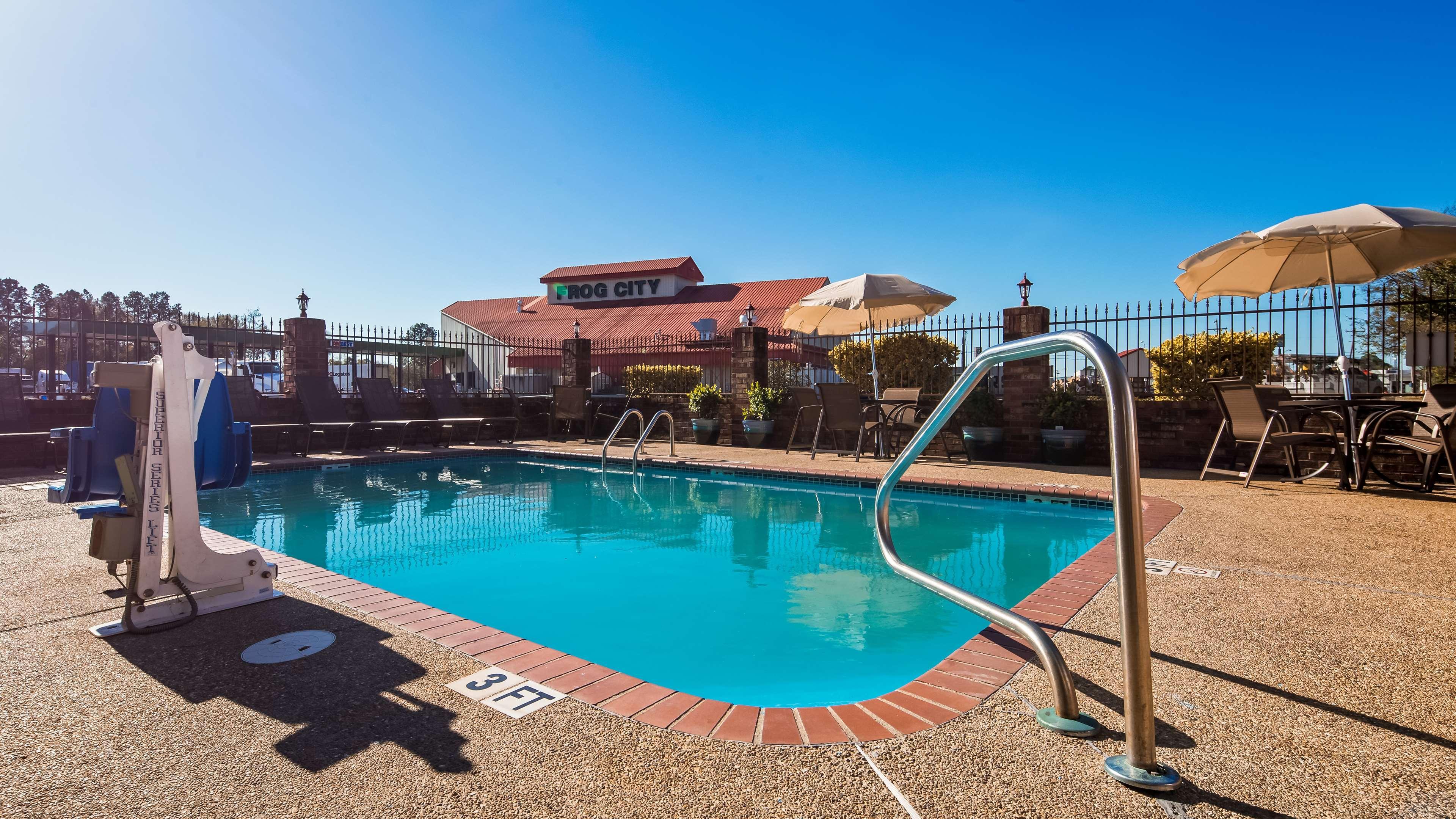 Best Western Rayne Inn Extérieur photo