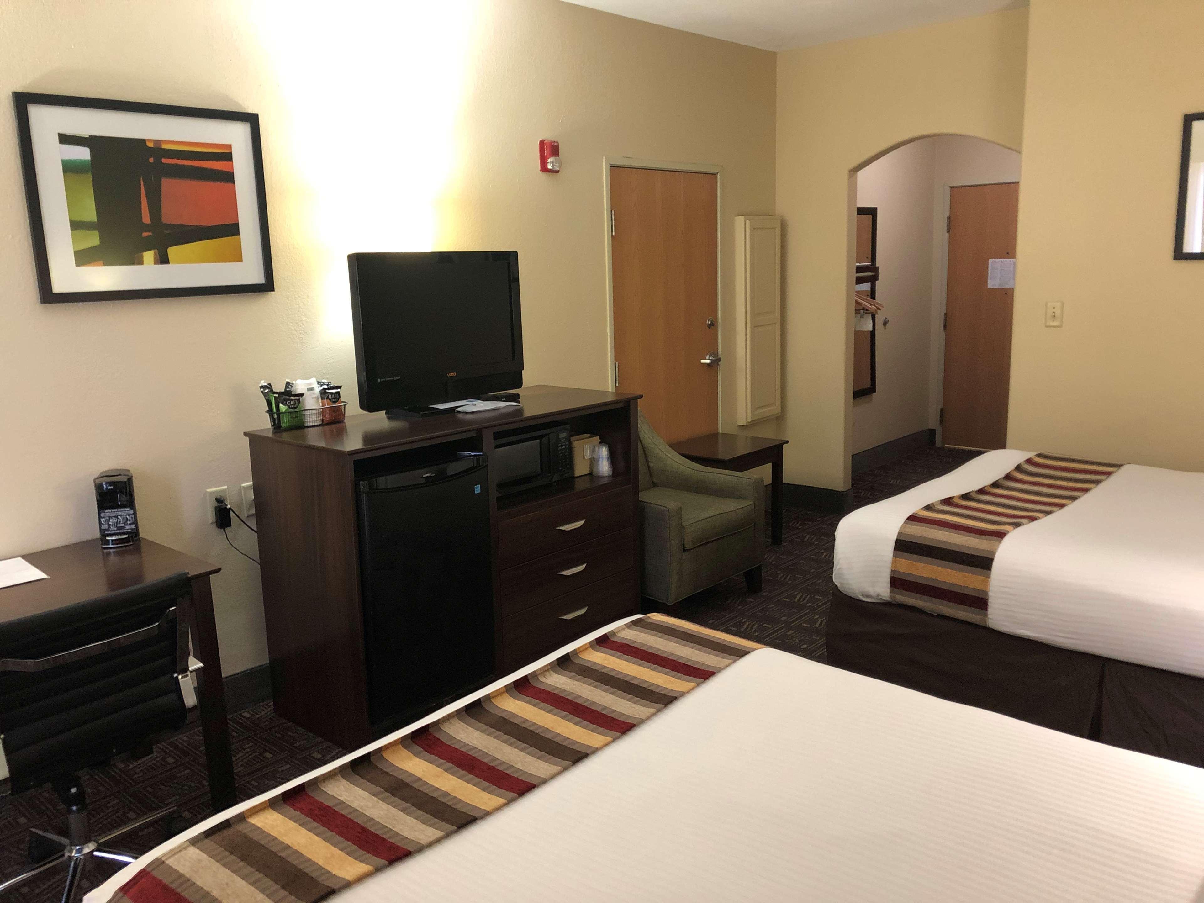 Best Western Rayne Inn Extérieur photo