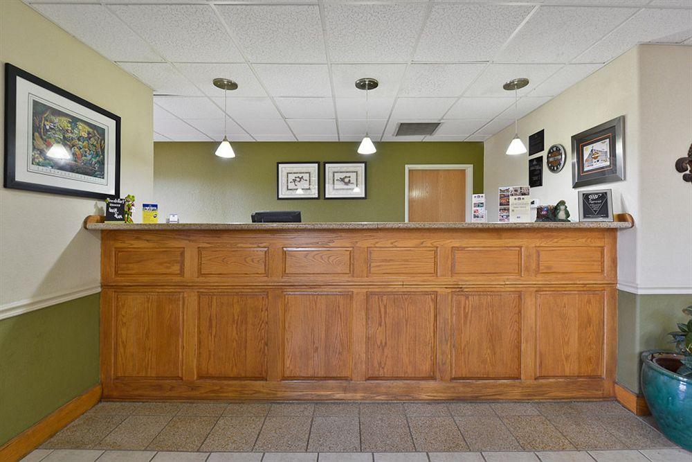 Best Western Rayne Inn Extérieur photo