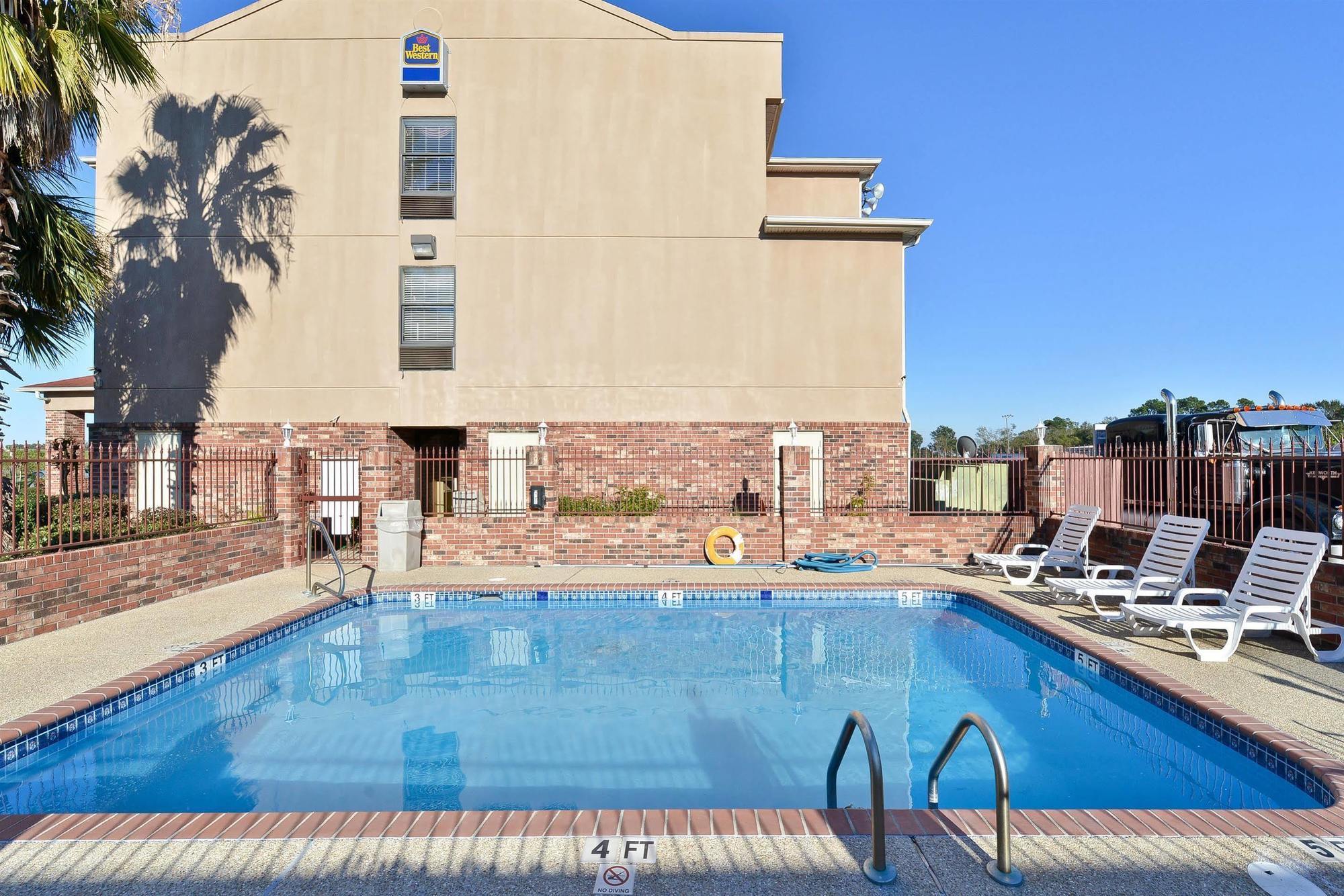 Best Western Rayne Inn Extérieur photo