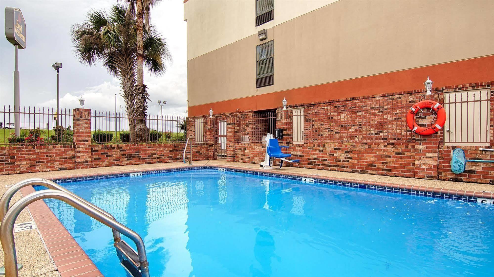 Best Western Rayne Inn Extérieur photo
